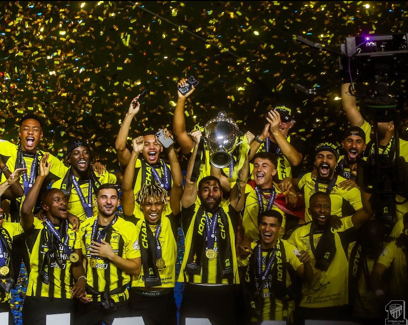 ii7niu's tweet photo. صباحكم الحارقه عشر 

صباحكم ابطال الدورييييي 💛💛💛💛💛. https://t.co/YtCCbWhIeD
