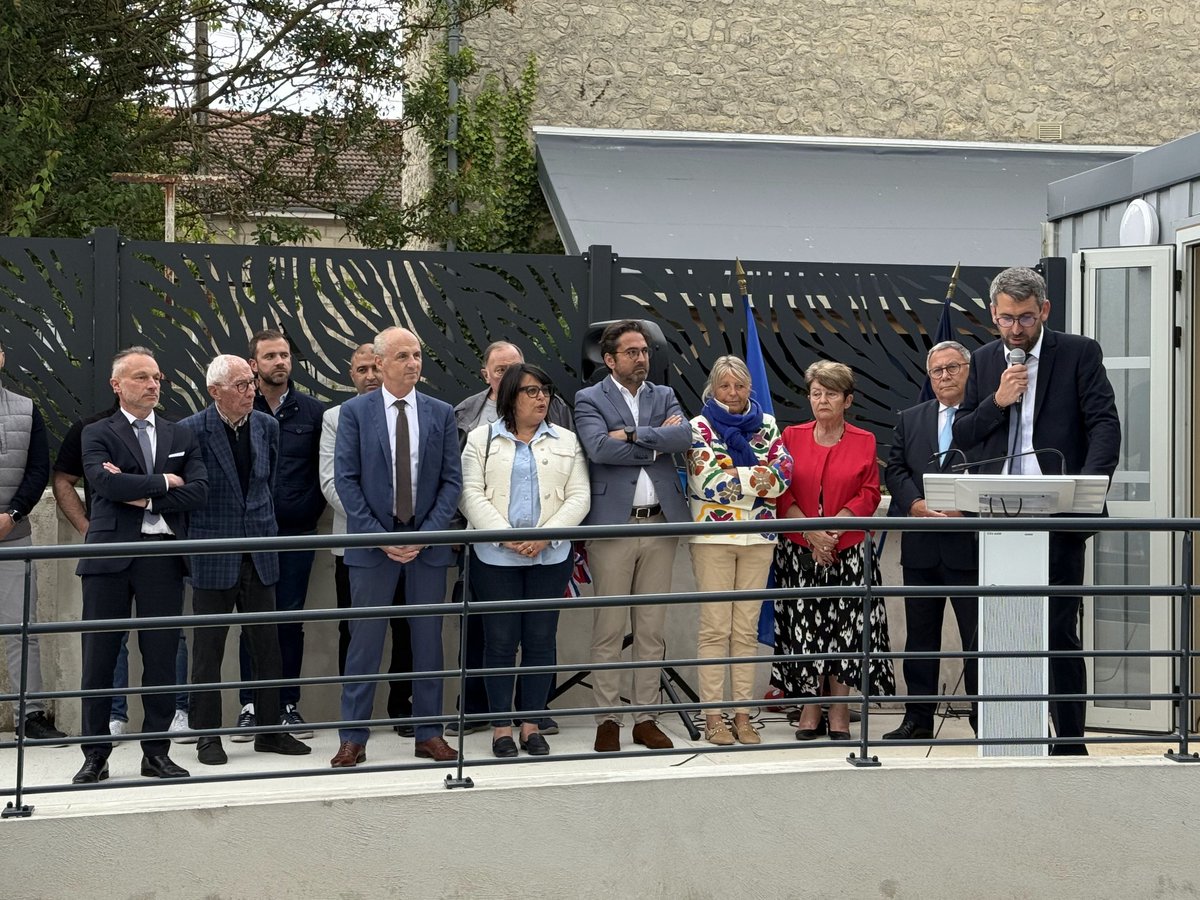 Après 4 ans de travaux, les habitants de Bourgogne-Fresne ont pu découvrir la salle des fêtes de Fresne-lès-Reims totalement rénovée
Le soutien de l’Etat, <a href="/DptMarne/">Département Marne</a> et <a href="/GrandReims/">Grand Reims</a>  permis de boucler le plan de financement.
<a href="/JM_Roze/">Jean-Marc Roze</a> <a href="/ArnaudRobinet/">Arnaud Robinet</a> <a href="/NicoHabare/">Nicolas HABARE 🇫🇷🇪🇺</a>