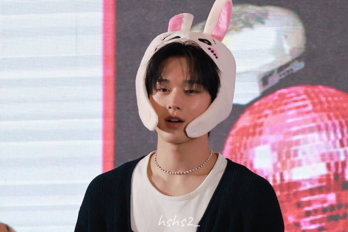 HshshshS2_'s tweet photo. 250518 POPMERCH in shanghai
바보쥬연
#주연 #JUYEON #더보이즈 #THEBOYZ https://t.co/ORNROBKhWg