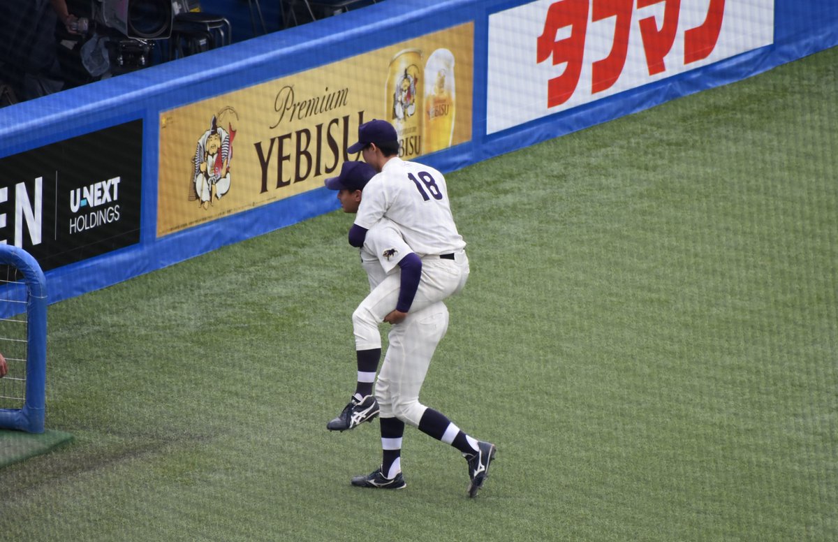 明－法３回戦もいろいろありましたが、明治が勝ち、立教の優勝がなくなりました。早慶戦で早稲田が連勝すれば２季連続明－早プレーオフ。慶應が１勝すれば明治優勝。それにしても大川投手は心配です。
そして山形選手（立）は三冠王確定的！　獲れば春の三冠王は鳥谷選手以来ですね。
＃東京六大学野球