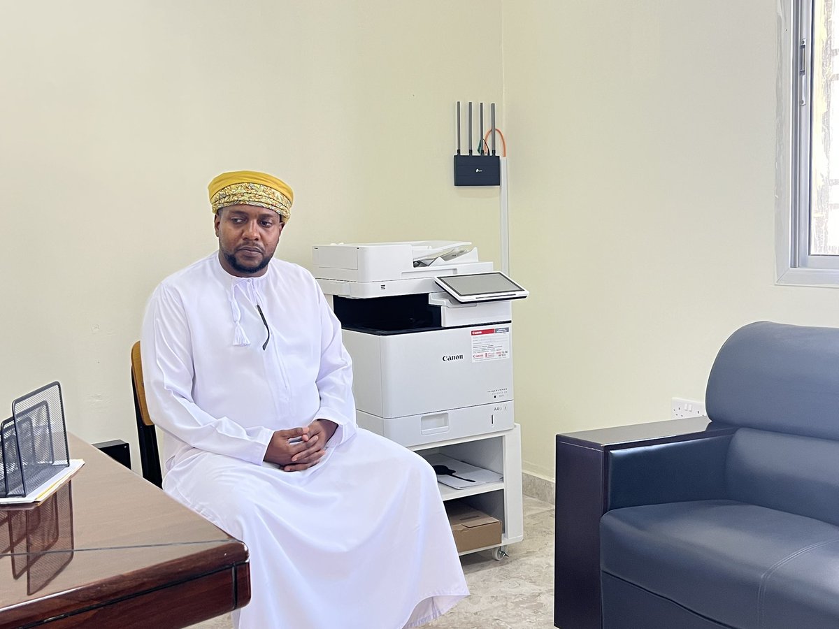 عقد أ. يحيى الفارسي مساعد مدير المدرسة ونائب رئيس الكنترول بالمدرسة اجتماعًا مع أعضاء الكنترول تناول فيه آليات العمل والمستجدات لفترة امتحانات نهاية الفصل الدراسي الثاني من العام الدراسي 2024-2025 م
@edugovssq @edugovoman