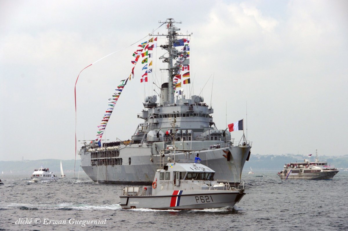 BertrandMagueur's tweet photo. La JEANNE D'ARC regagne Brest le 27 mai 2010.
Le mythique porte-hélicoptères termine ce jour-là son incroyable carrière.
47 années sur toutes les mers et océans du monde. https://t.co/tCMrMyUYMw