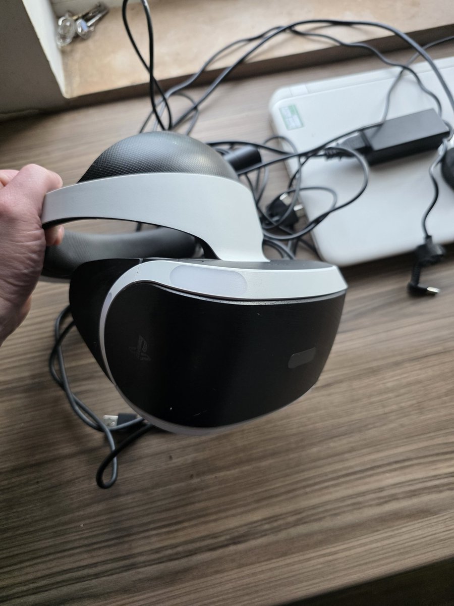 WitmonsterGamez's tweet image. My brother works at a bric-a-brac  shop. Look what come through today he managed to get out 😂. Almost bought this when it first launched but something happened in my personal life meant I missed out. Was it ever any good? #PSVR