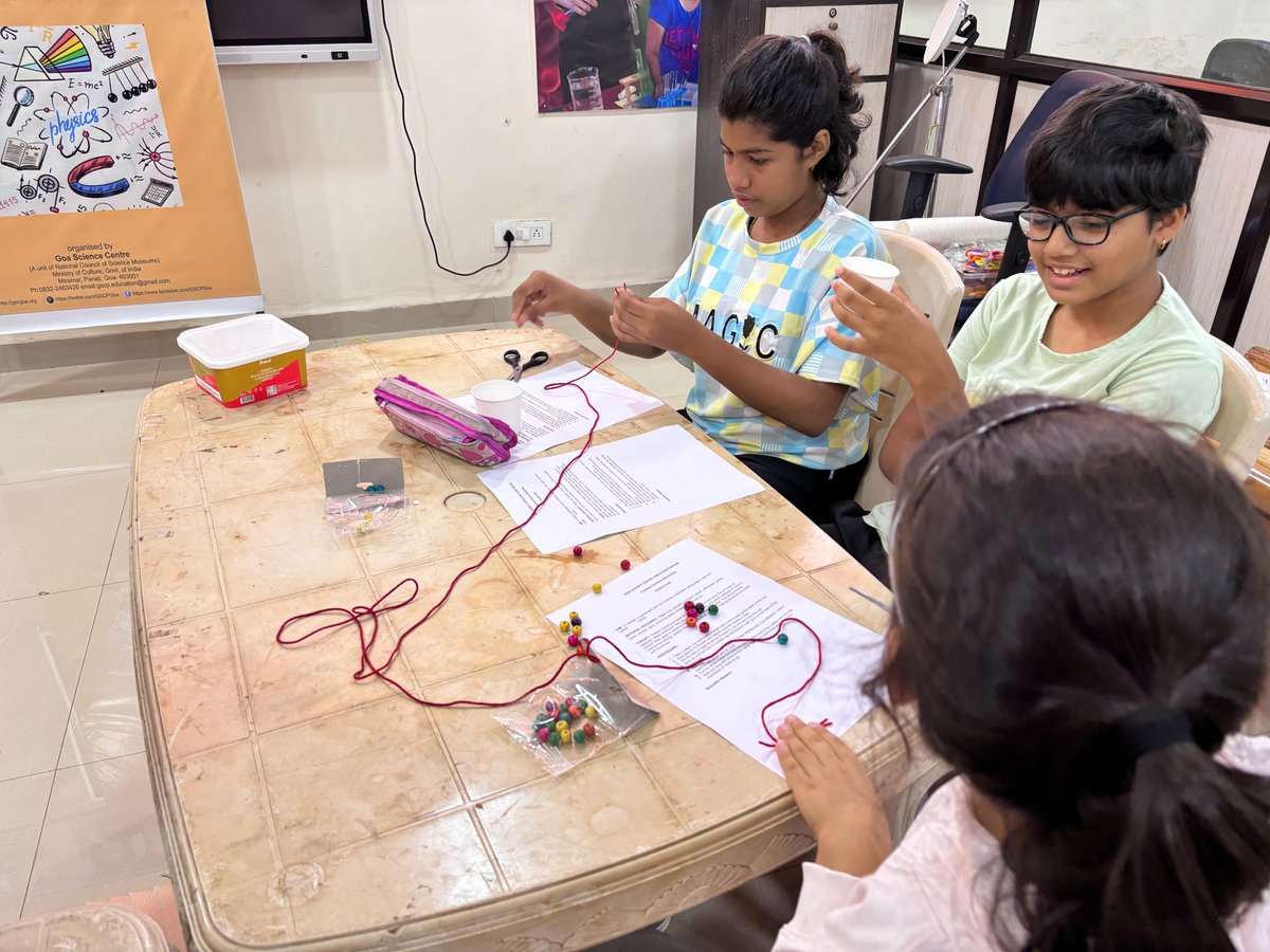 GSCPGoa's tweet image. Creative Science Workshop "FIZZICS FUN" 5 days of science, sparks, and smiles! ⚛️✨ Students dived deep into the wonders of physics at Goa Science Centre — learning, experimenting, and having a blast along the way! 🌊🔬

#creativescienceworkshop #goasciencecentre #scienceisfun