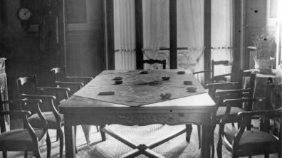 PierreManenti's tweet photo. [#CeJourLà] 27 mai 1943, le Conseil national de la Résistance se réunit pour la première fois, sous la présidence de Jean Moulin ! 

Résistants, syndicalistes, politiques s’y donnent pour mission de préparer la renaissance de la Patrie 🇫🇷

En mémoire, nous célébrons aujourd’hui, comme chaque année depuis 2013, la Journée nationale de la Résistance.
