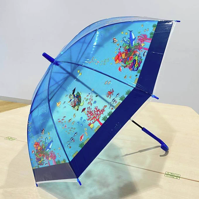 #梅雨 の準備はもうしていますか? 雨の日でもお気に入りの傘があれば、出かけるのがちょっとうれしくなりますよね。 子どもサイズですが、#かいけつゾロリ のビニール傘がとってもかわいいのでぜひご紹介させてください 別の柄はコメント欄をチェック