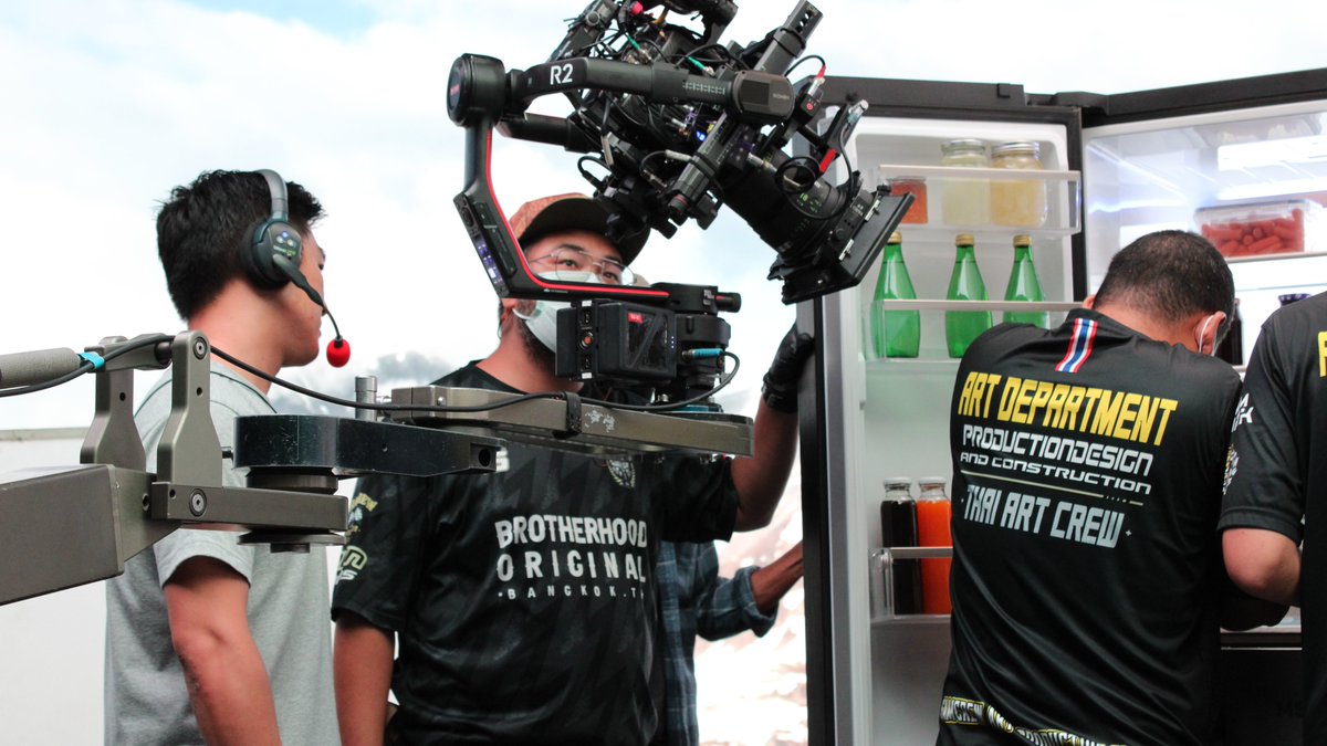 Supreme Studio tweet media