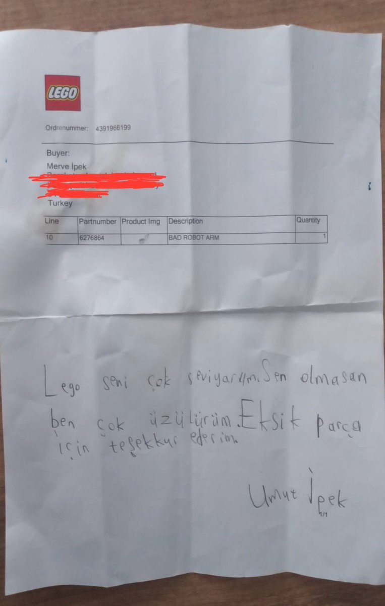 merrveipek's tweet photo. @LEGO_Group 6,5 yaşındaki oğluma aldığımız Lego paketinden eksik çıkan parçayı talep ettik ve geldi. Oğlumun LEGO ya mektup yazıp teşekkür etmesi ve benden iletmemi istemesi 🥰 çocuk kalbi 🥰 https://t.co/curWo0Wt4Q