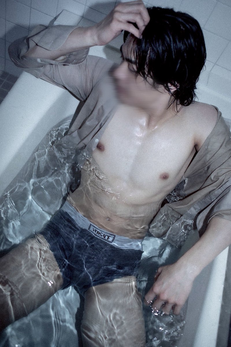ken__himitsu's tweet photo. もっと色気を増していきたい。 https://t.co/FXTA1uagHl
