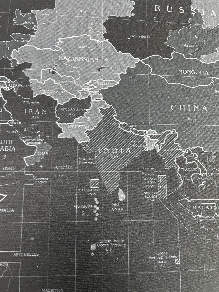 gauravp56884251's tweet image. @MEAIndia, @PIBHomeAffairs, Just got my new mouse pad from Nehru Place IT market in New Delhi and was excited to use it, but the map of India is incorrect! On it🚨🌎 The Kashmir region is not shown accurately. can you please look into this? 🤔 #IncorrectMap #IndiaMap #KashmirMap