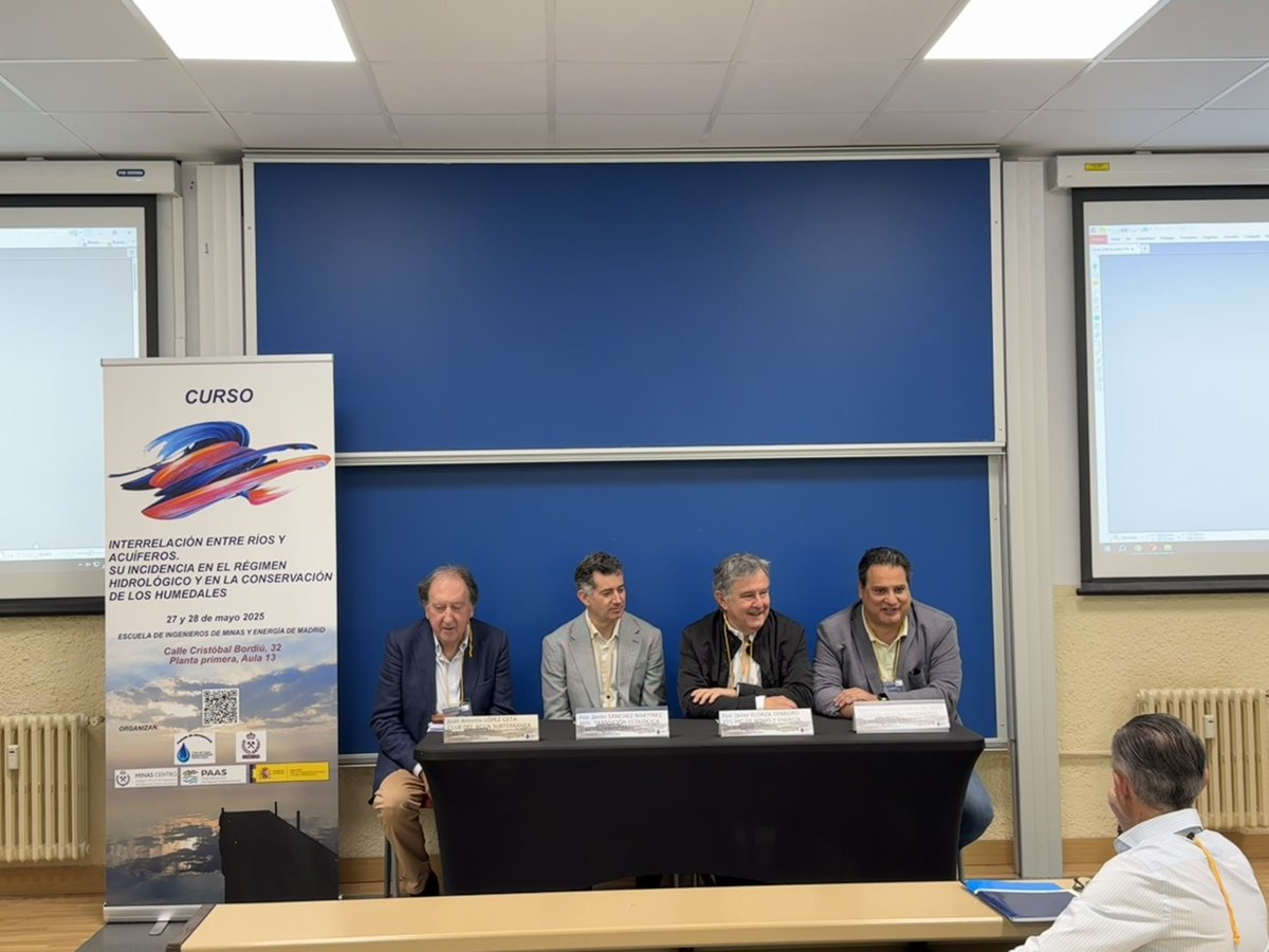 MINAS CENTRO (@coimce1) on Twitter photo El decano, Alfonso Vázquez Varela de Seijas, inaugura en la <a href="/etsimeupm/">@etsimeupm</a> el Curso Interrelación entre ríos y acuíferos. Su incidencia en el régimen hidrológico y en la conservación de los humedales.
Se desarrollará durante los días 27 y 28 de mayo. El decano, Alfonso Vázquez Varela de Seijas, inaugura en la <a href="/etsimeupm/">@etsimeupm</a> el Curso Interrelación entre ríos y acuíferos. Su incidencia en el régimen hidrológico y en la conservación de los humedales.
Se desarrollará durante los días 27 y 28 de mayo.