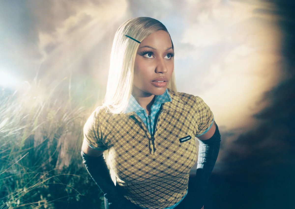 BuzzingPop's tweet photo. Nicki Minaj on being named best female rapper of all time by Billboard:

“I am extremely grateful, it is something that still surprises me. At the same time I try not to dwell too much on rankings or awards. It's the only way I have to keep going.” (Vogue Italia) https://t.co/XhAItwkhO4