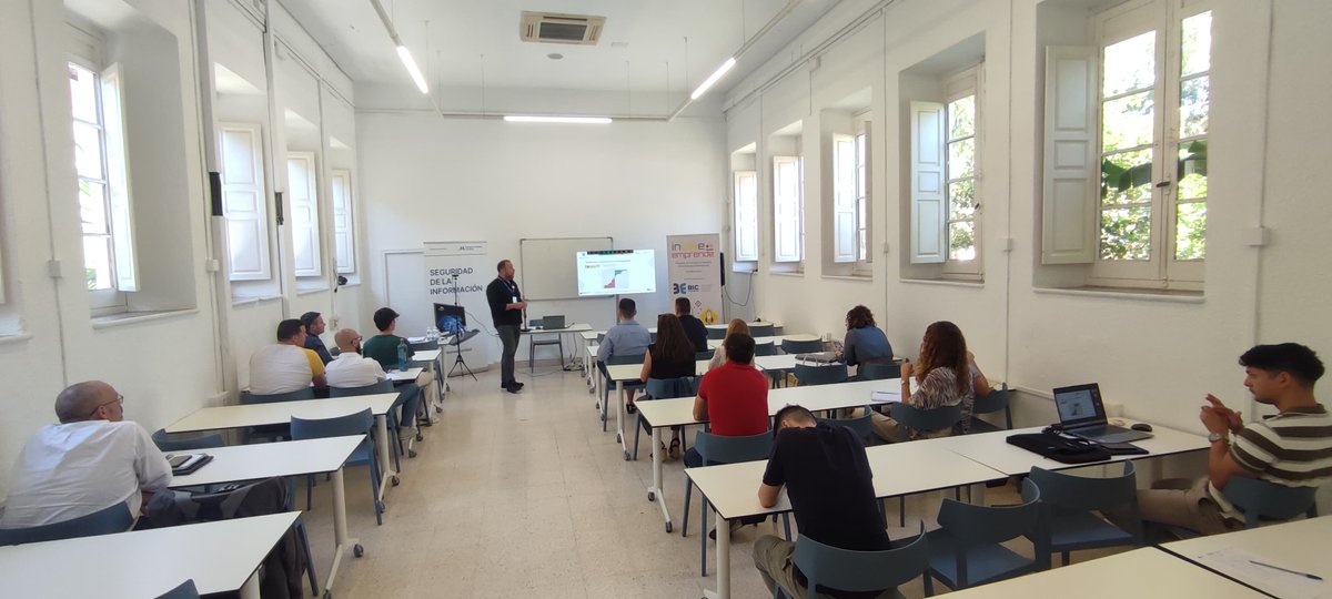 BicEuronova's tweet image. + de 60 empresas participan en Jornadas de Ciberseguridad 🚀 organizadas por @diputacionMLG y @BicEuronova, celebradas en mayo en la provincia e impartidas por  #SecurityLab

En el marco de la colaboración de BIC Euronova con @INCIBE 

📸Ayer en @LATERMICA acortar.link/lgmGoy