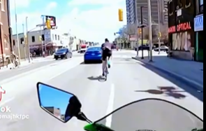 JarlSpock's tweet photo. @Mappy6984 Bicycle dude was in the left lane https://t.co/N5Yu1iA6Ck