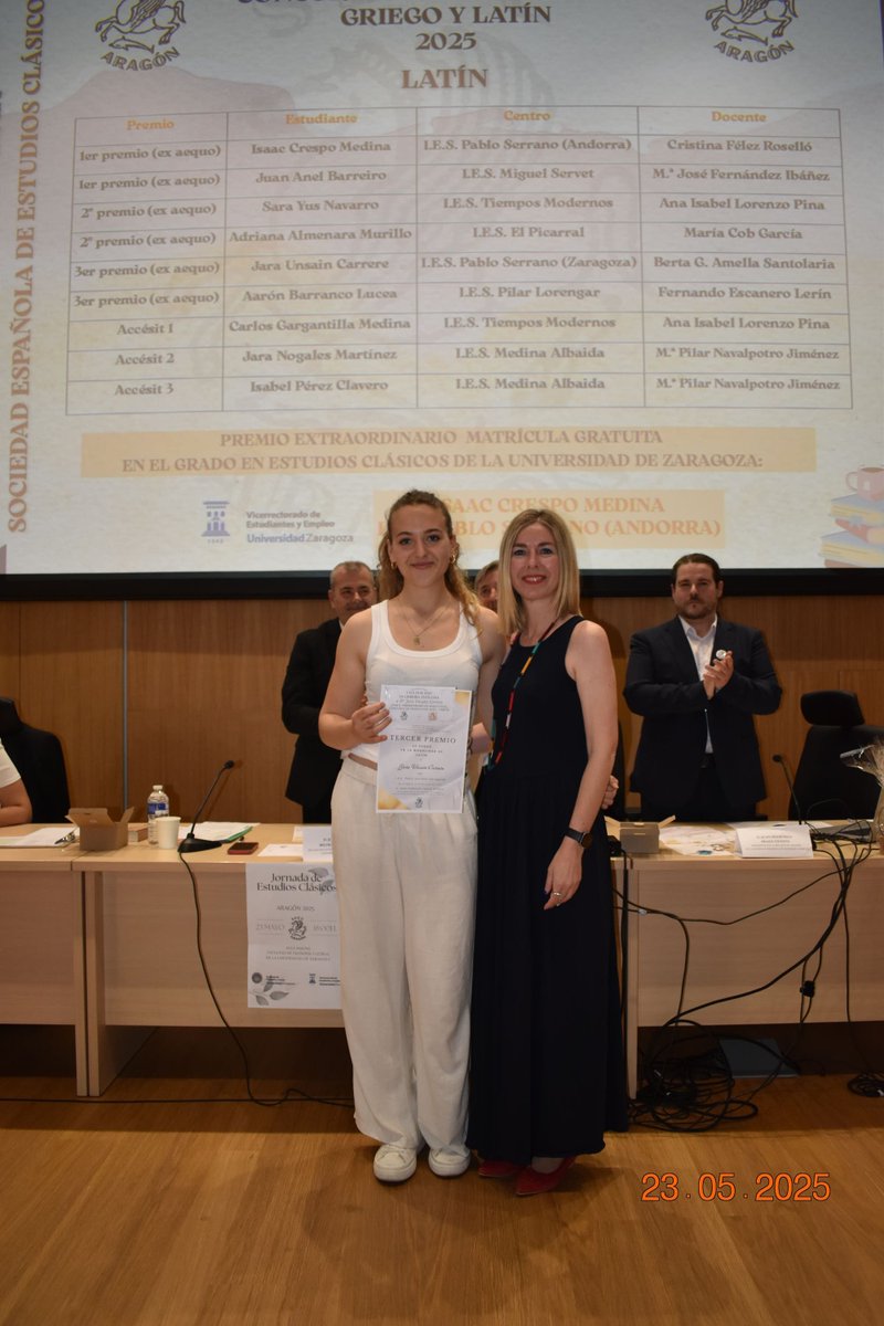¡Enhorabuena Jara!
En el Concurso de traducción de Latín y Griego organizado por SEEC Aragón ganó el tercer y primer premio respectivamente. 
Además, Noelia, Cristiana,María, Sara,Lena, Aitana, Claudia,Ikram y Jara lograron el Certificado europeo de Latín y Griego
<a href="/SEEC_nacional/">SEEC</a>