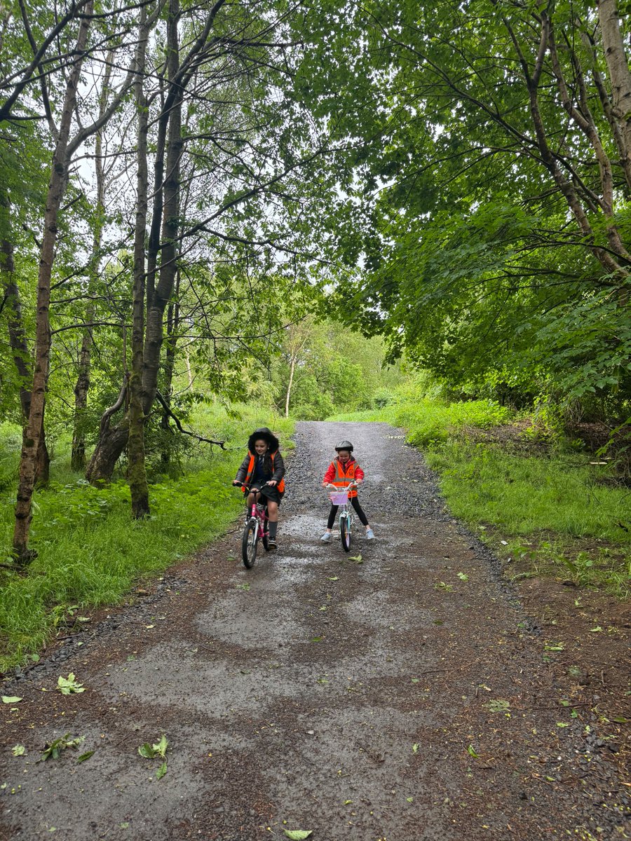 Health Week is off to a fresh start! The rain didn’t deter these bike riders this morning! 👏 We hope to see you for another cycle before school tomorrow. Meet at the Muga at 8.30 to explore Cadder Woods on two wheels 🚲 🌳