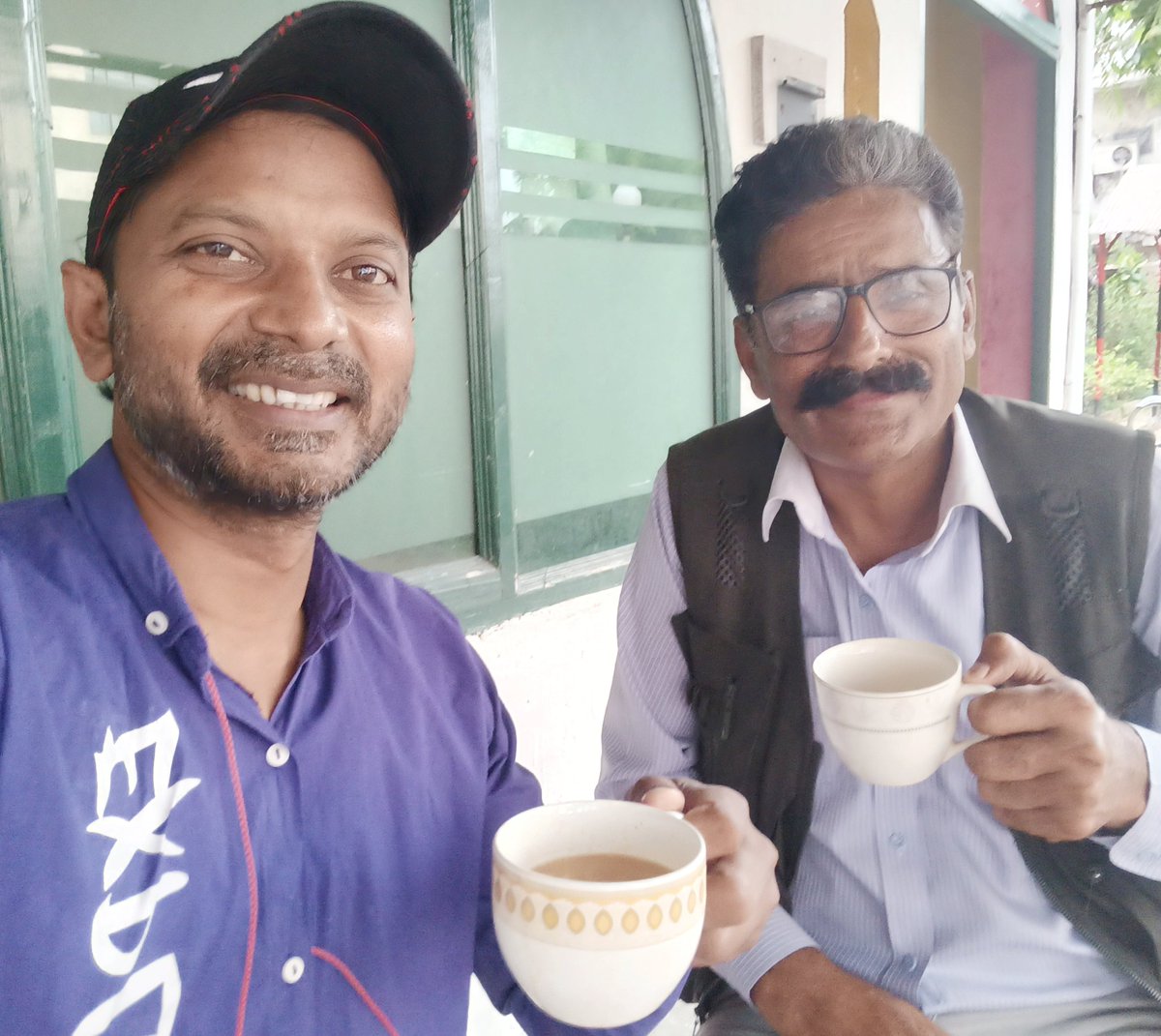 راولپنڈی اسلام اباد ورکنگ جرنلسٹ ، تنظیم دے آگو ، پوٹھوار پنجاب دے متحرک پنجابی ایکٹوسٹ
 راولپنڈی شہر دے مشہور و معروف Kay 2
ٹی وی نال منسلک  پترکار چوہدری عدنان بری صاحب نال پنجابی مدعیاں اتے گل بات تے نالے چاہ دا اک کپ