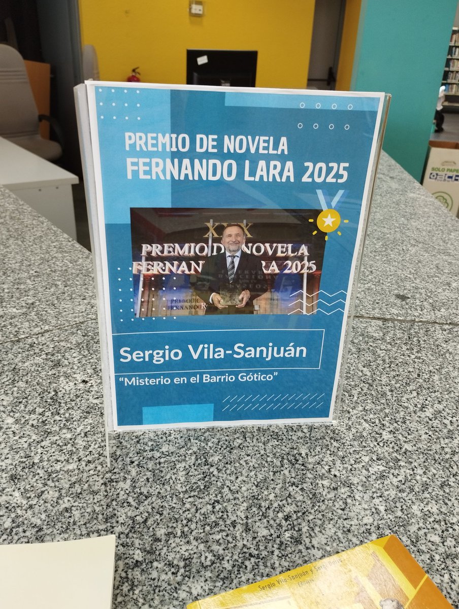 BiblioMerida's tweet photo. 📚🏆 Enhorabuena al escritor barcelonés, Sergio Vila-Sanjuán @svilasanjuan, ganador del XXX #PremioFernandoLara, con su obra Misterio en el barrio gótico
En la sala de préstamo encontrarás algunas de las novelas del autor https://t.co/qKQAYPqxk9