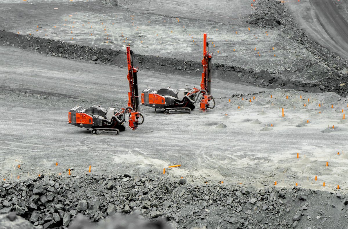 im_mining's tweet photo. Sandvik Mining is introducing AutoMine Surface Fleet, a feature that, it says, enables operators to manage more than 15 Sandvik surface i-series drill rigs from any connected site location | https://t.co/HVAQ38MZ1C @Sandvik_Mining #mineautomation #AutoMine #SurfaceMining https://t.co/JErpXDdm0B