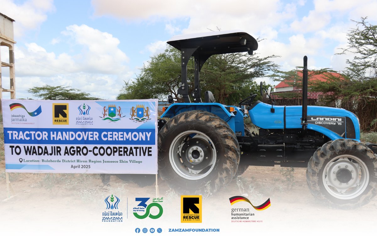 Zamzam Foundation (@zamzamsom) on Twitter photo @ZamzamOrg & <a href="/RESCUEorg/">IRC - International Rescue Committee</a>, with <a href="/BMZ_Bund/">Bundesentwicklungsministerium</a> funding, donated a tractor to Wadajir Agro-Coop in Bulabarde District to boost #SustainableFarming & resilience. Local leaders & officials joined the handover—a step toward stronger, greener agriculture! @ZamzamOrg & <a href="/RESCUEorg/">IRC - International Rescue Committee</a>, with <a href="/BMZ_Bund/">Bundesentwicklungsministerium</a> funding, donated a tractor to Wadajir Agro-Coop in Bulabarde District to boost #SustainableFarming & resilience. Local leaders & officials joined the handover—a step toward stronger, greener agriculture!