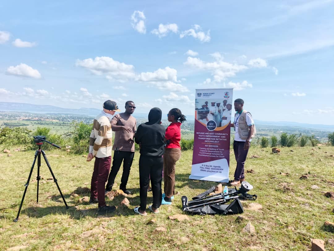 TuchekeMovies's tweet photo. @Chancellek7 We are still working to train young people BASIC KNOWLEDGE on videography and photography. 
We thanks our PARTNER NOWEMPA and all the RETI PROJECT to support young refugees in Uganda. @lamuka_uganda @powertoyouthug @uyahf1 https://t.co/gRCZ5jWTAI