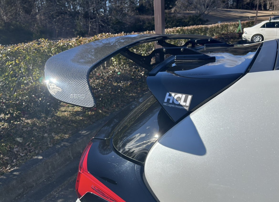 #リアウイングが魅力的選手権

SARD LSR-WING Type L

FUJIとめちゃくちゃ迷ったけど曲線美が気に入ってこっちへ

ステー部分は共通らしいのでその気になれば...😏