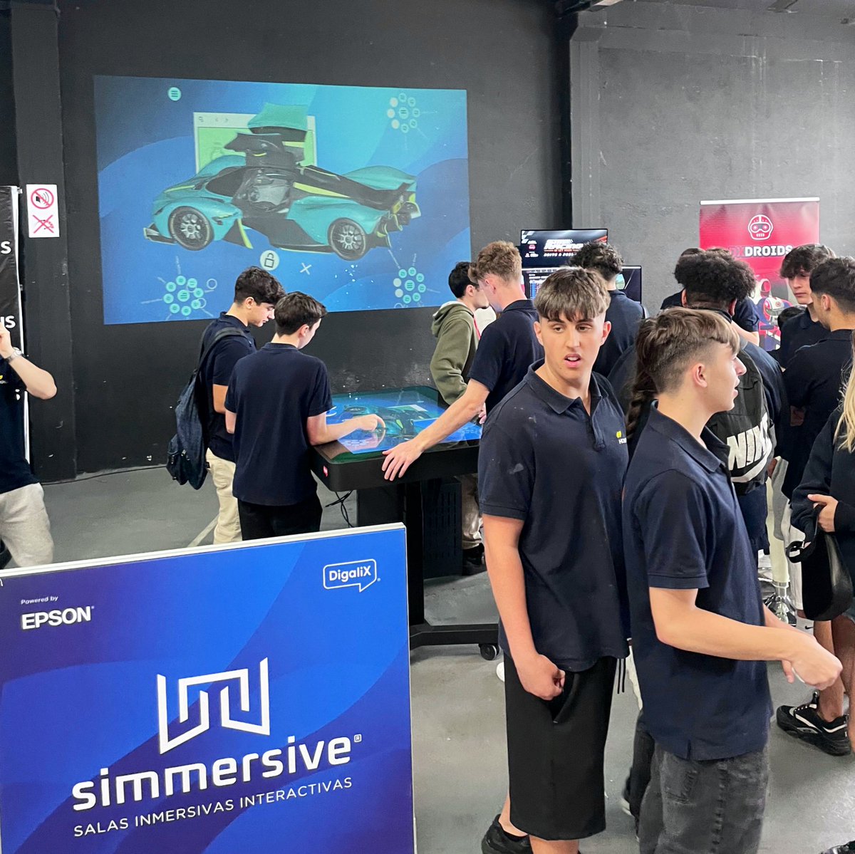 Encantados de mostrar tecnología interactiva &amp; inmersiva desarrollada por el equipo de DigaliX en la 𝐉𝐨𝐫𝐧𝐚𝐝𝐚 𝐝𝐞 𝐥𝐚 𝐀𝐮𝐭𝐨𝐦𝐨𝐜𝐢𝐨́𝐧 de <a href="/Monlau_FP/">Monlau Formación Profesional</a>

#InnovaciónFP #MonlauFP #simmersive #simuladorpremium