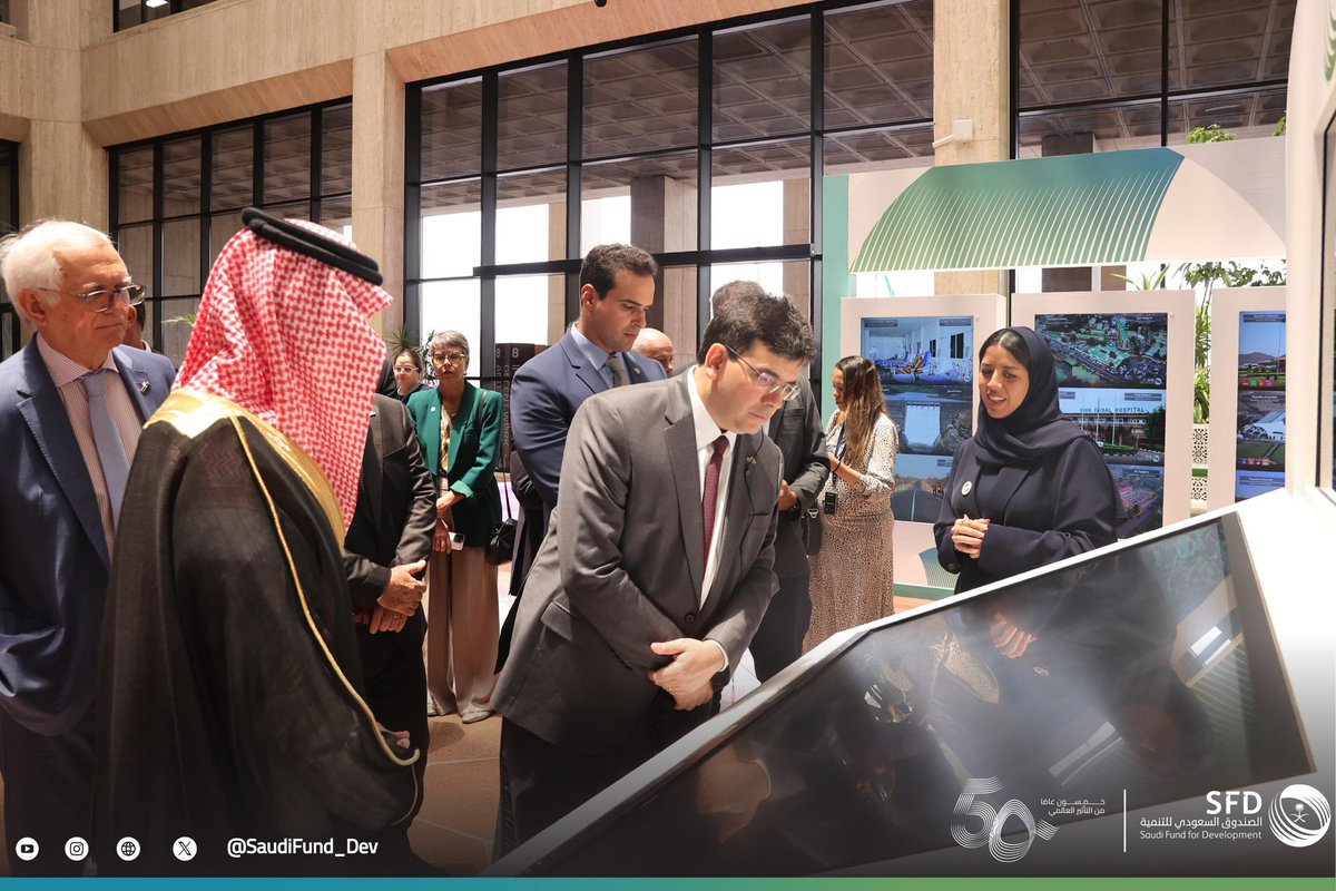 SaudiFund_Dev's tweet photo. #الرياض | نيابة عن الرئيس التنفيذي لـ #الصندوق_السعودي_للتنمية؛ استقبل نائب الرئيس التنفيذي م.فيصل القحطاني، اليوم في مقر الصندوق؛ وفدًا من محافظات وبنوك التنمية في جمهورية البرازيل، وجرى خلال اللقاء استعراض أنشطة ومشروعات الصندوق الإنمائية، وبحث سُبل التعاون وتعزيز العلاقات التنموية في المجالات ذات الاهتمام المشترك.