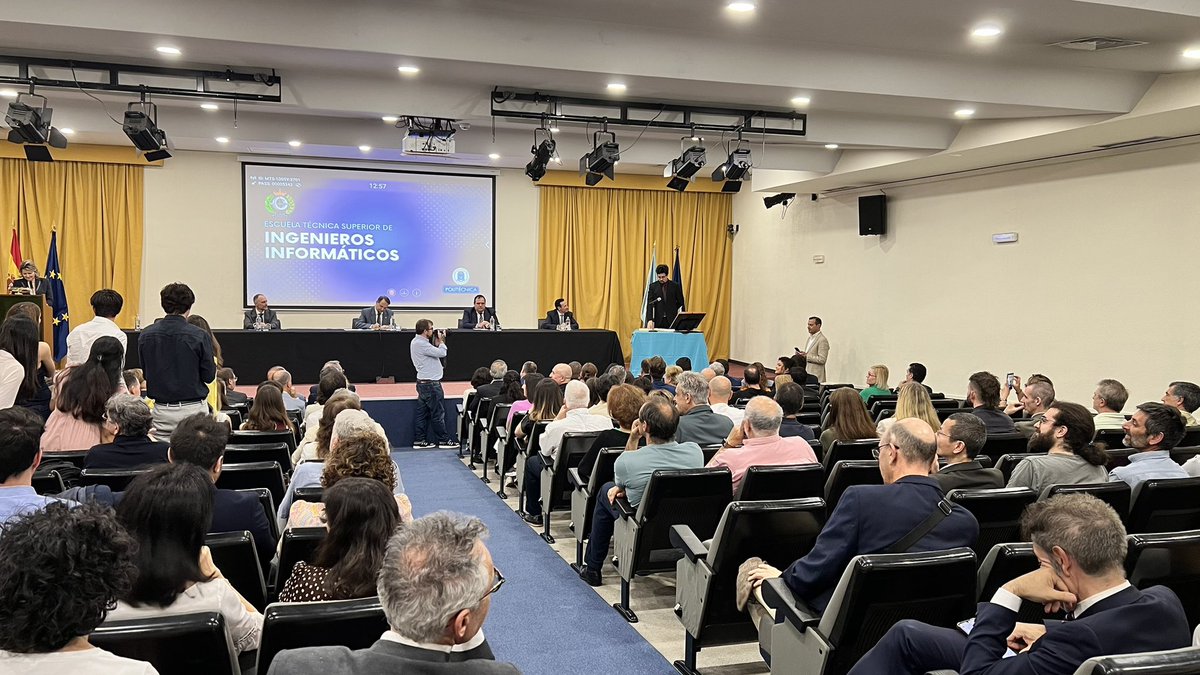 ETSI Informáticos (@informaticaupm) on Twitter photo En la toma de posesión del nuevo director de la Escuela, Ricardo Imbert, y de todo su equipo.
Enhorabuena, <a href="/ricardoimbert/">Ricardo Imbert</a>!!! En la toma de posesión del nuevo director de la Escuela, Ricardo Imbert, y de todo su equipo.
Enhorabuena, <a href="/ricardoimbert/">Ricardo Imbert</a>!!!