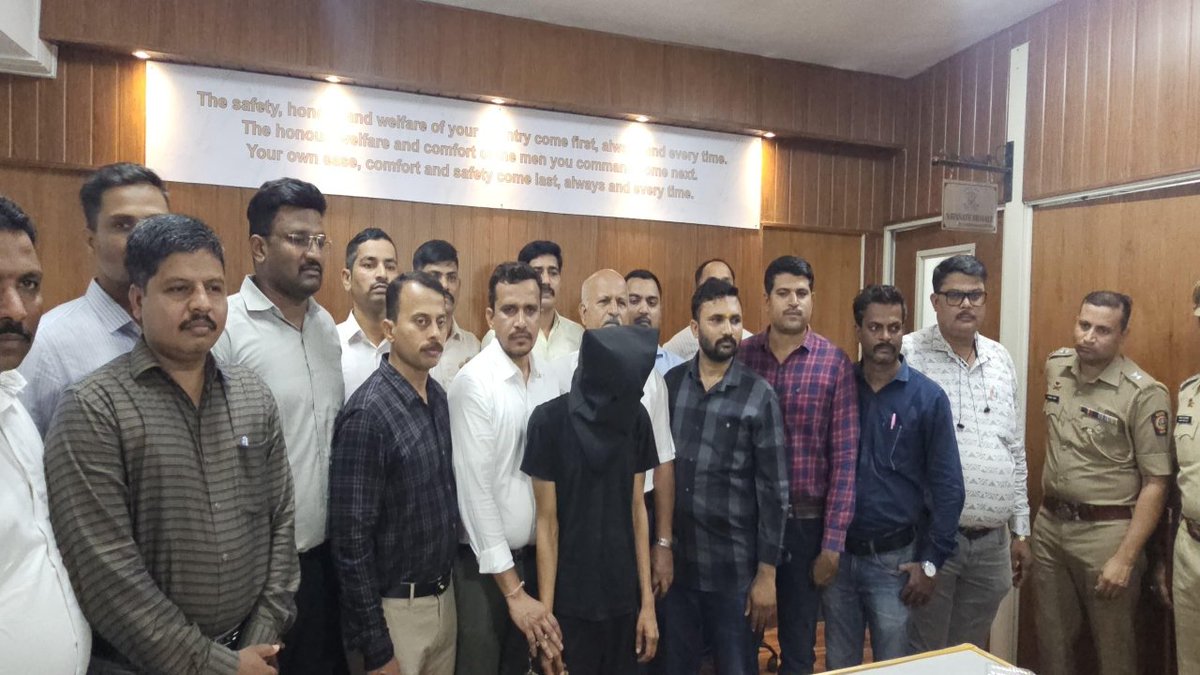 mid_day's tweet image. &apos;Drug-Free Govandi Campaign&apos;: Mephedrone worth Rs 24 crore seized in raid near Mumbai, six arrested

#DrugFreeGovandi #Mephedrone #24crore

mid-day.com/mumbai/mumbai-…