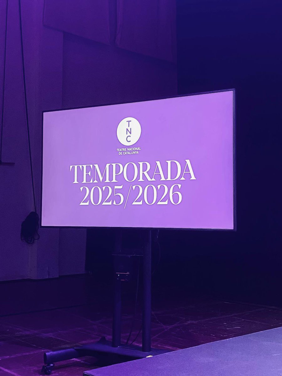 creacultura_cat (@creacultura_cat) on Twitter photo 💜 El <a href="/teatrenacional/">TNC</a> ha presentat avui la temporada 25-26 que inclourà entre d’altres “La mort i la primavera” de Rodoreda, “La corona d’espines” de Sagarra o “Boira” de Lluïsa Cunillé
Hi ha assistit <a href="/shalmodovar/">Sònia Hernández</a>, consellera de <a href="/cultura_cat/">Cultura</a>
<a href="/XavierFina/">Xavier Fina Ribó</a> 💜 El <a href="/teatrenacional/">TNC</a> ha presentat avui la temporada 25-26 que inclourà entre d’altres “La mort i la primavera” de Rodoreda, “La corona d’espines” de Sagarra o “Boira” de Lluïsa Cunillé
Hi ha assistit <a href="/shalmodovar/">Sònia Hernández</a>, consellera de <a href="/cultura_cat/">Cultura</a>
<a href="/XavierFina/">Xavier Fina Ribó</a>