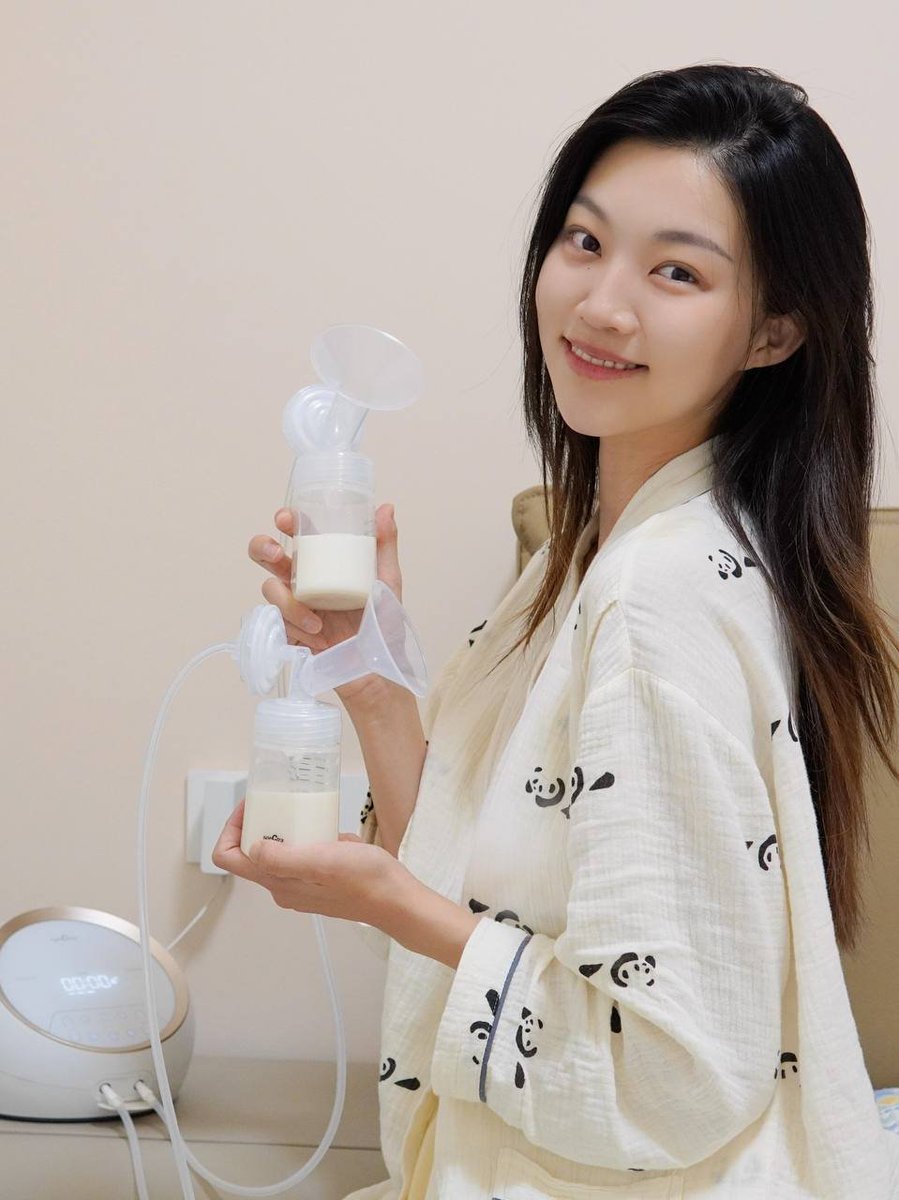 知道这是个很开放的平台，也准备在这里放飞自我，本想着拍点好的福利照再来发推，但是有点迫不及待想找到适合我的单男了！

初来乍到，手机里唯一的大尺度照片也就是我孕后用吸奶器吸奶的照片了，想要的点赞本条推文私信我，粉丝优先～ https://t.co/EpUPWzIExe