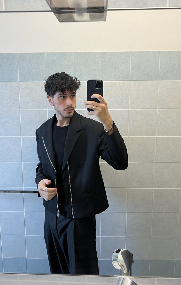 indovinate a chi non è suonata la sveglia???🤠