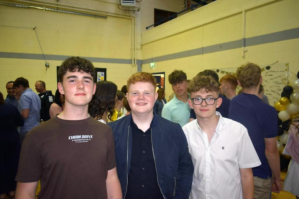 Huge congratulations to our amazing Transition Year students who graduated last Tuesday night! It was a special evening filled with celebration, a meaningful awards ceremony in the school and lovely refreshments shared with families afterward.  Well done to all. #TYGraduation