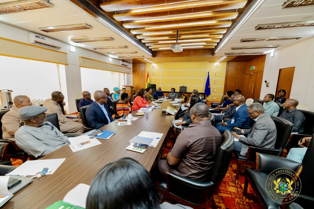 Yesterday, I attended the general meeting of political appointees at the Presidency. Mr. Julius Debrah, the Chief of Staff, welcomed me on behalf of the team and said that they were happy to have me back in the office. I thanked them for their well wishes and also expressed my