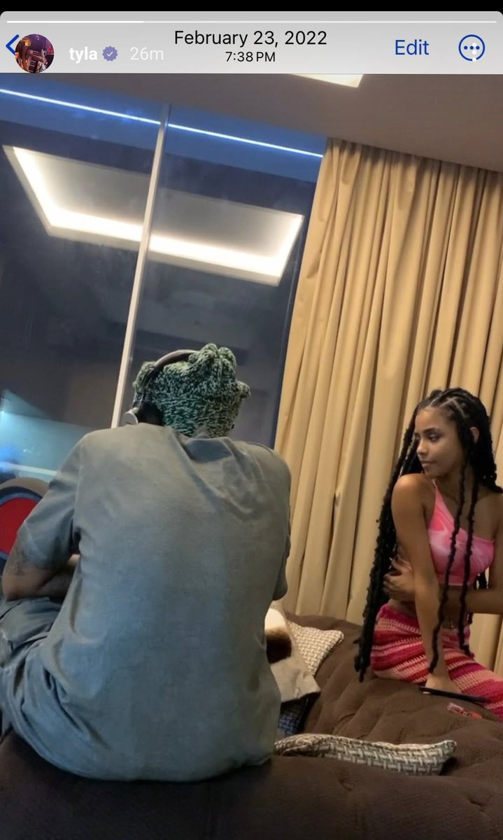 Tyla posted her picture with Wizkid from 2022 on her IG story.