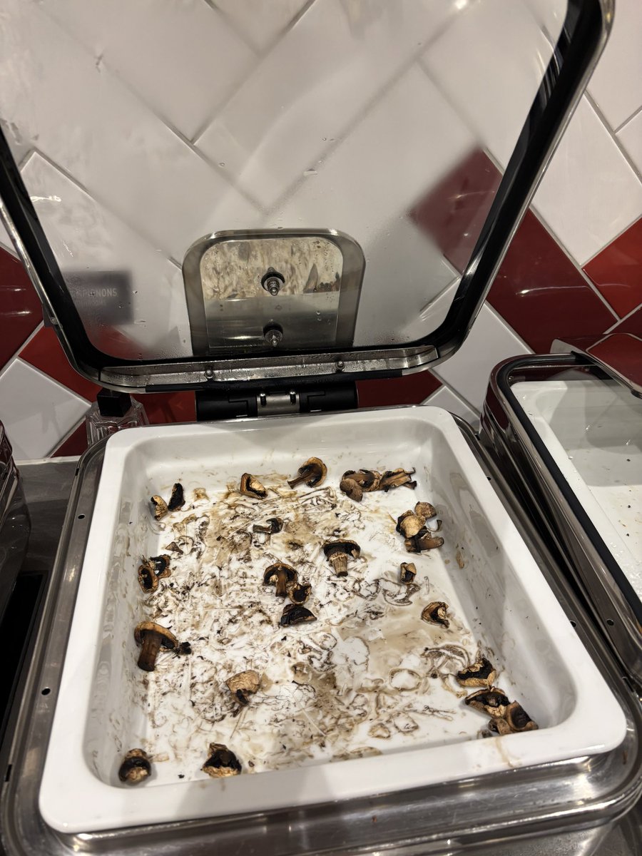 InspectorBasti's tweet photo. @HamptonByHilton Empty Breakfast Bar, nothing is being replenished. I was being shouted at by the male breakfast manager for taking pictures of empty trays, lady colleague joined in. This is unacceptable behaviour! No hotel manager on duty.
#HamtponByHiltonFrankfurtCityCentreEast https://t.co/UtKwzVX1sK