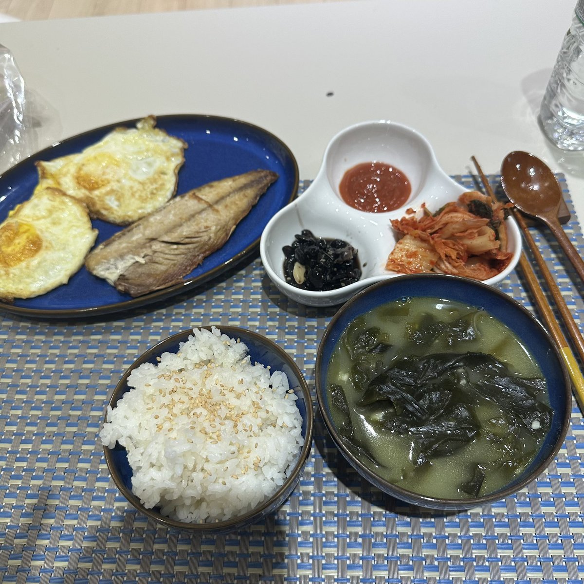 #천재강아지_재환이의_생일상

정답소고기 미역국
생일에미역국은먹어줘야쥬 ૮ .• ﻌ • ა