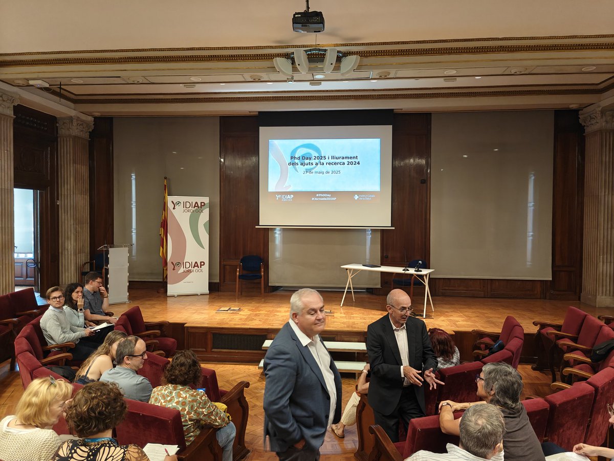 IDIAPJGol's tweet photo. Ja ha començat el #PhDDay de l'#IDIAPJGol, el punt de trobada de les persones que fan el doctorat a l'#AtencióPrimària.
El director de l'Institut, @Pepbaga, ha destacat la rellevància d'aquest esdeveniment, que és l'únic d'aquestes característiques que se celebra a l'Estat. https://t.co/Q0w5g95TOD