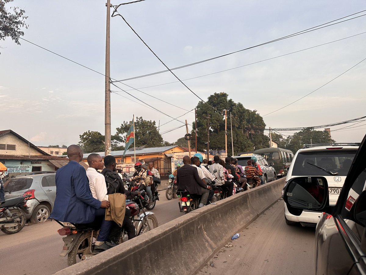 Il y a toujours un avenir quand on pense à l’avenir
#Mitterand <a href="/TopCongo/">TOP CONGO FM</a>