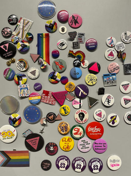 The Historical Journal (@historicaljnl) on Twitter photo 📣Out now on #firstview!
Philippa Fletcher and Noah Petts (both <a href="/lsehistory/">LSE International History</a>) on 'The Lives and Legacies of the British Gay Liberation Front Badge, 1970–2024'
#Badge #Community #Belonging #QueerHistory 20thc 🗃️
👉Read open access: cambridge.org/core/journals/… 📣Out now on #firstview!
Philippa Fletcher and Noah Petts (both <a href="/lsehistory/">LSE International History</a>) on 'The Lives and Legacies of the British Gay Liberation Front Badge, 1970–2024'
#Badge #Community #Belonging #QueerHistory 20thc 🗃️
👉Read open access: cambridge.org/core/journals/…