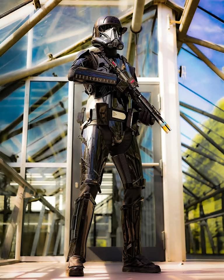 501st Legion SpecOps (@501stspecops) on Twitter photo Look up. That's not a shadow, it's Imperial authority taking position.
The Empire commands all vantage points.
◾️TX-20218 of the <a href="/501stGG/">501stGermanGarrison</a>
#501st #501stspecops #deathtrooper #swiftsilentrelentless Look up. That's not a shadow, it's Imperial authority taking position.
The Empire commands all vantage points.
◾️TX-20218 of the <a href="/501stGG/">501stGermanGarrison</a>
#501st #501stspecops #deathtrooper #swiftsilentrelentless