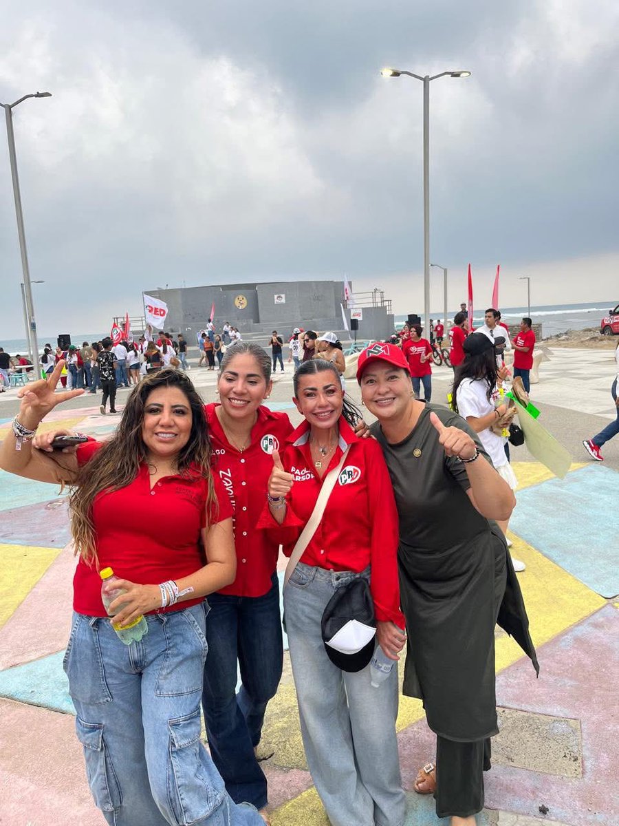 Monica Sandoval (@sandoval_m0nica) on Twitter photo Nuestro Presidente, <a href="/alitomorenoc/">Alejandro Moreno</a> , acompaña con orgullo a nuestra candidata a la Presidencia Municipal de Veracruz, Carolina Gudiño, en su gran cierre de campaña.
¡Veracruz está listo para el cambio que merece!🙌🏼🗣️🇲🇽
#tudiputadafederalmonicasandoval #Distrito12 Nuestro Presidente, <a href="/alitomorenoc/">Alejandro Moreno</a> , acompaña con orgullo a nuestra candidata a la Presidencia Municipal de Veracruz, Carolina Gudiño, en su gran cierre de campaña.
¡Veracruz está listo para el cambio que merece!🙌🏼🗣️🇲🇽
#tudiputadafederalmonicasandoval #Distrito12