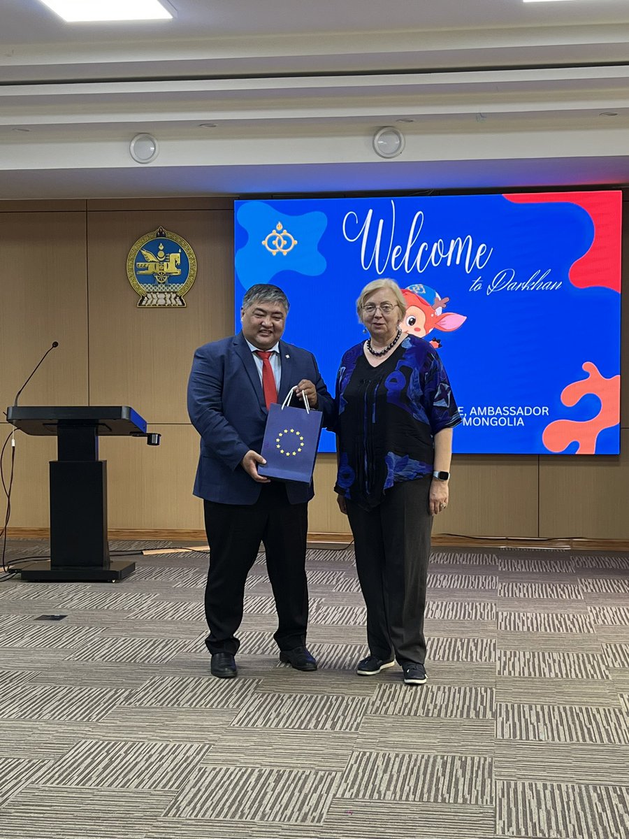 Short yet productive meeting with Darkhan Governor Azjargal. Discussed our current projects, future partnership, especially in infrastructure and green transition of Darkhan.