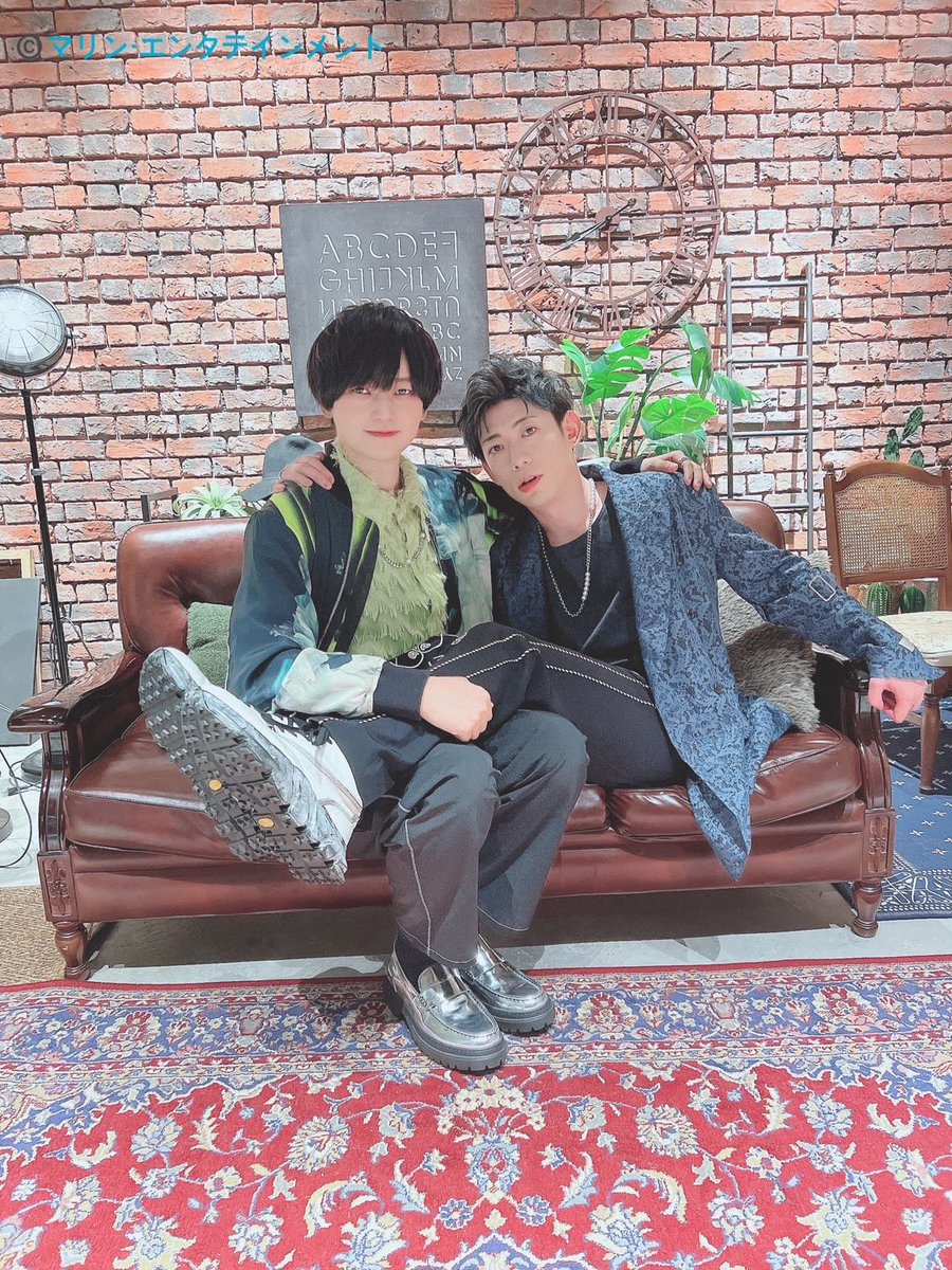 RADIO_M4's tweet photo. #RADIO_M4 ＆ #ゆこいち
グッズ用写真撮影オフショット📸
—————————————
6/1開催コラボファンミ出演
濱野大輝さん＆天﨑滉平さん
—————————————
＊チケット販売中 ▶https://t.co/0THgLWU1dh

＊グッズ/お見送り会情報 ▶https://t.co/qnN2ko1Tmy

特設サイトにてグッズ画像もどうぞご覧下さい♪ https://t.co/l77GnRrD9o