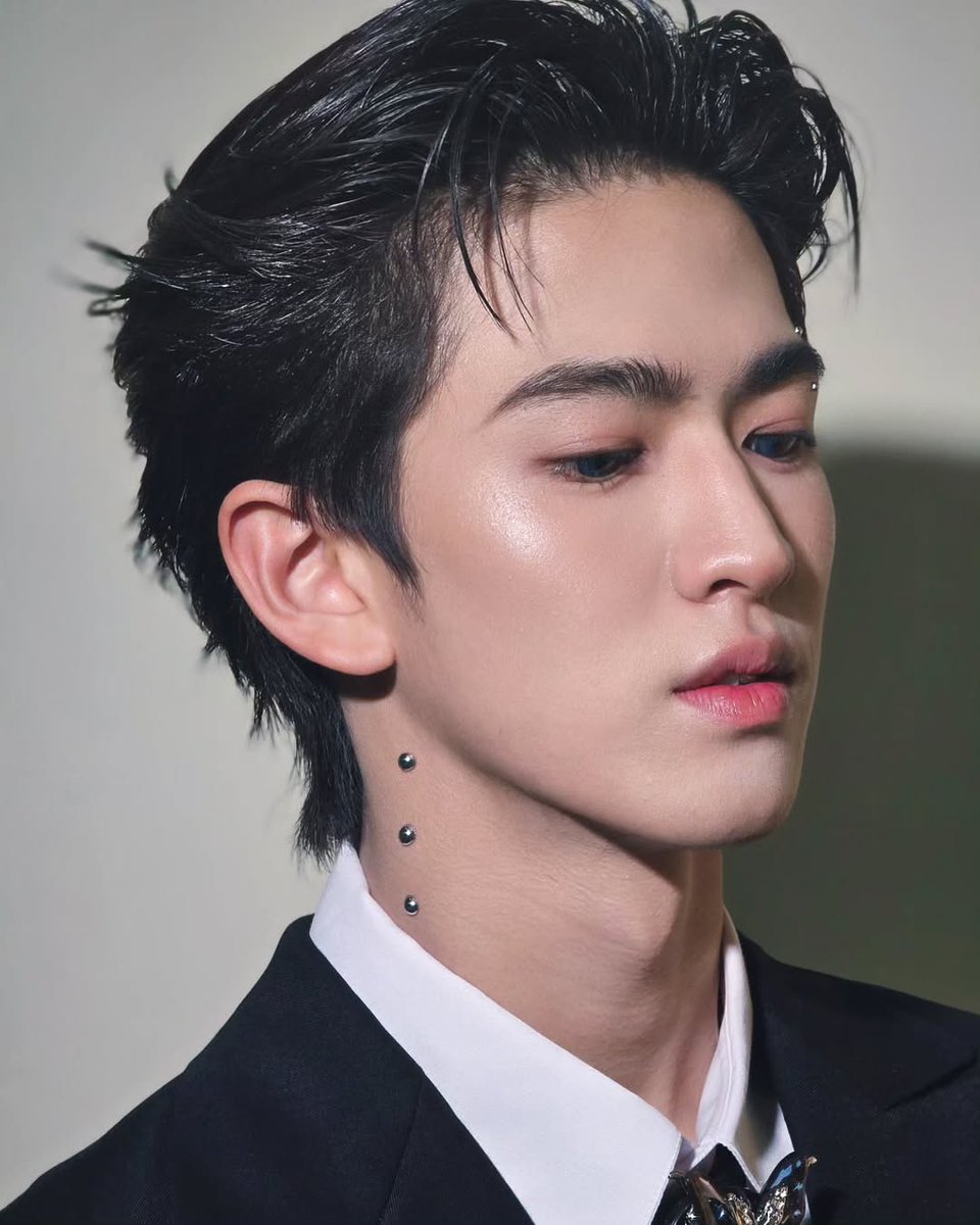 JINWOOKFAM's tweet image. ป๋าคิม @Jinwookkimjin 

🙏🏻📎: instagram.com/p/DKJgPGmz2ox/…

#JINWOOKkim 
#mewdoesmakeup