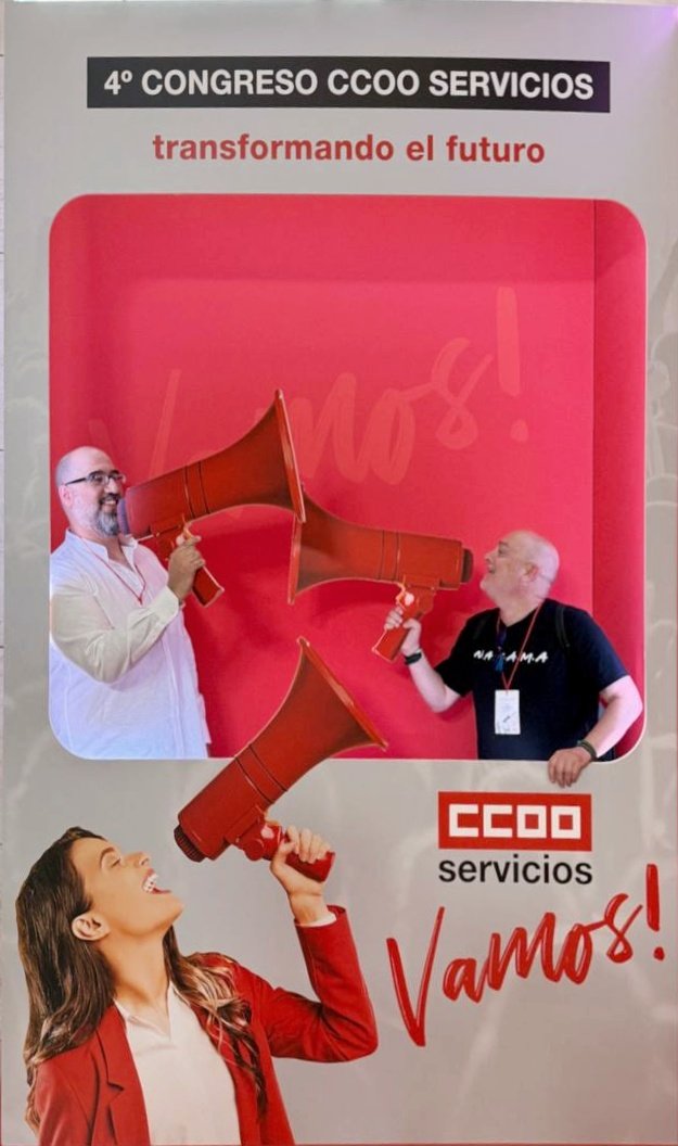 ServizosCCOO's tweet photo. 🚩A delegación de @ServizosCCOO #Galicia no 4 Congreso da Federación de @serviciosccoo #transformandoOFuturo #TransformandoElFuturo 

#Vamos
#CCOO
#IVCongresoCCOOServicios https://t.co/GSg1xA01B5