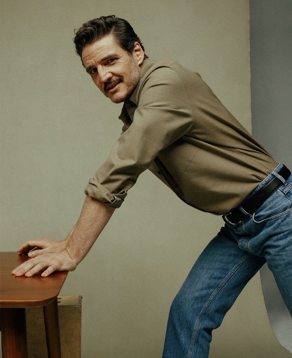 cinephoria's tweet photo. Pedro Pascal https://t.co/450Bvkrmfw