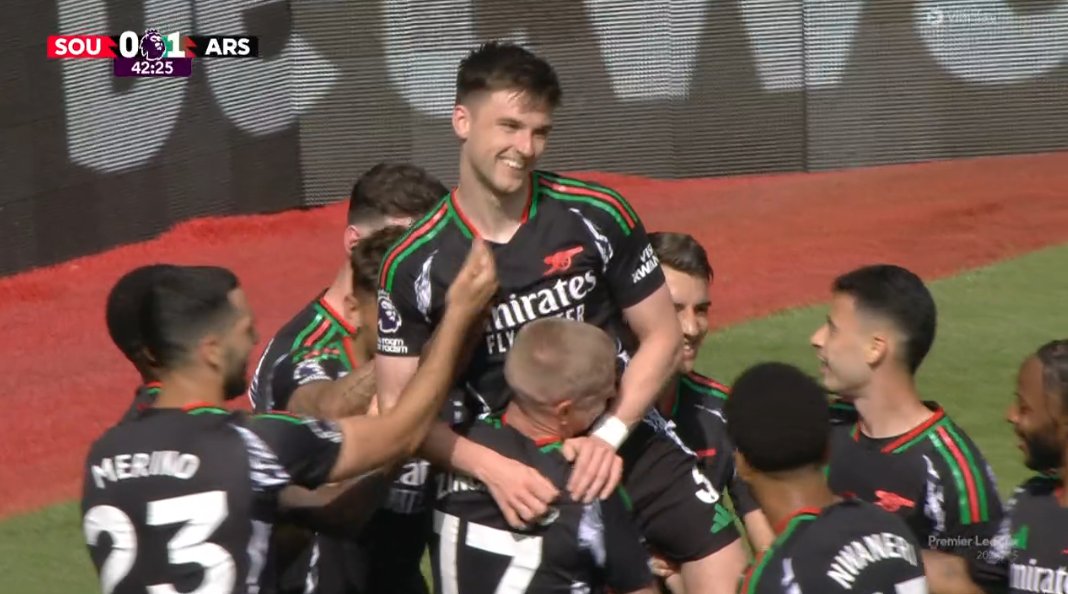 foet247europa's tweet image. Martin Ødegaard came off the bench to score an 89th-minute winner for Arsenal as they won 2-1 and sent Southampton to a Premier League record 30th defeat of the season. #SOUARS