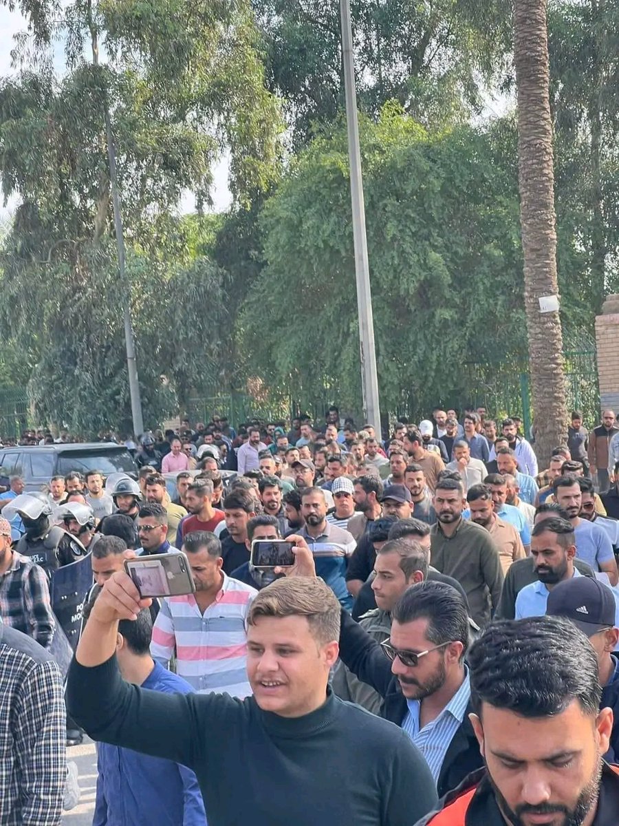 انطلاق #هاشتاك 
انا متضامن مع عقود #قراء_المقاييس
عقود قراء المقاييس في وزارة الكهرباء يطالبون بالتثبيت كفاكم تهميش ومماطلة 
#بغداد